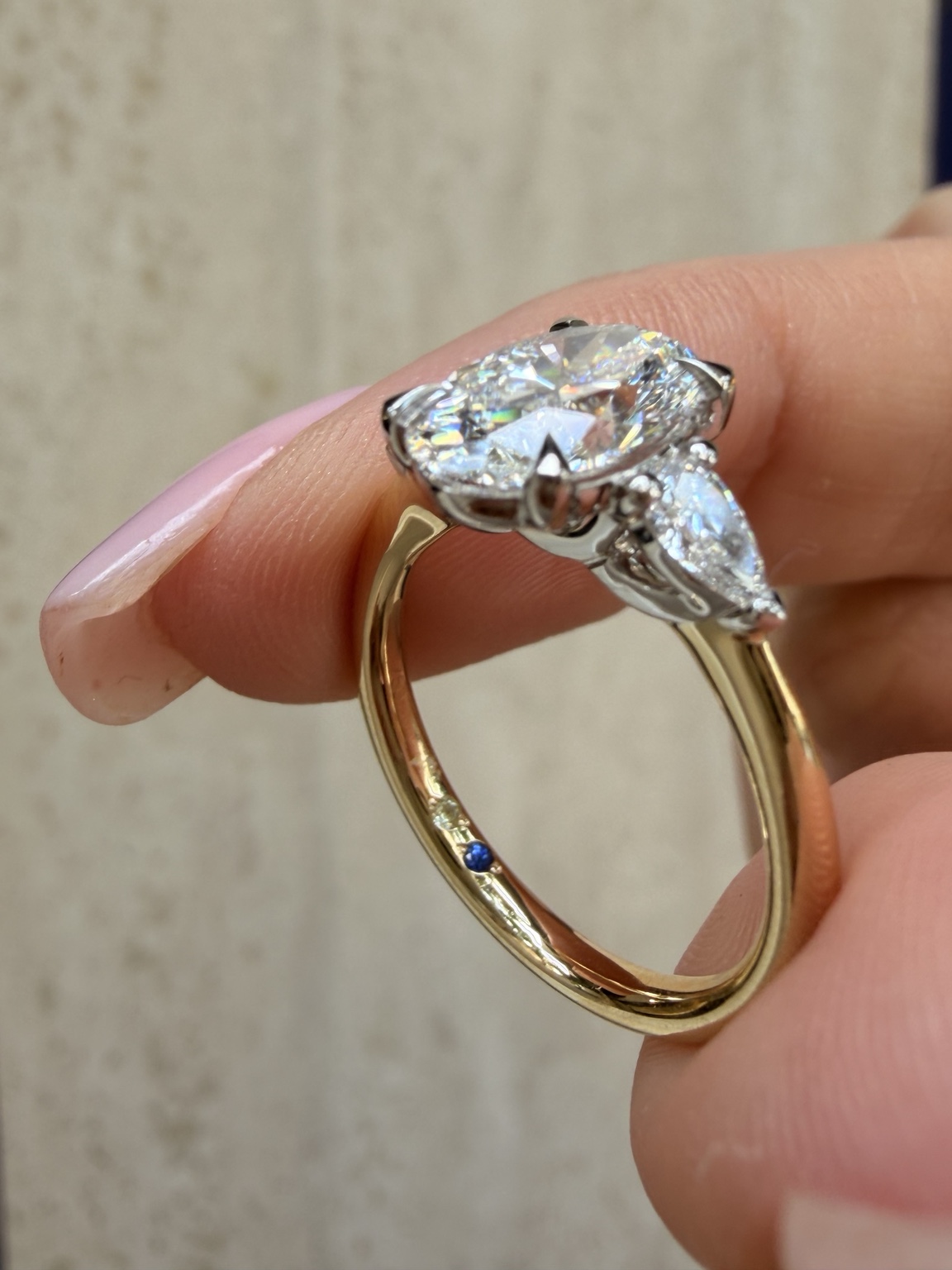 Vivienne Oval